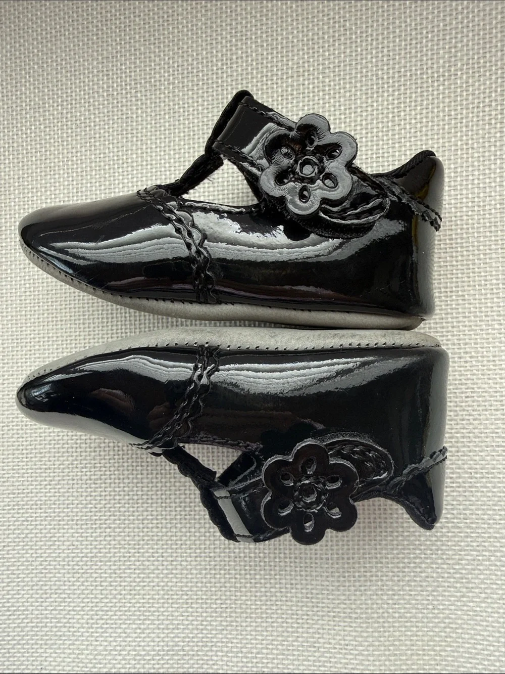 Baby Black Patent Mary Jane Shoes with Flower Accent Size 3 infant